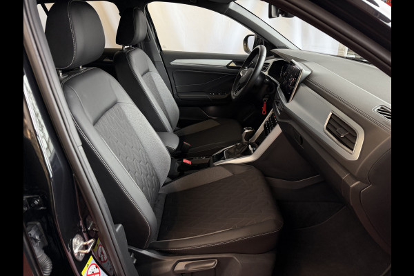 Volkswagen T-Roc 1.5 TSI 150PK EVO ADAP.CRUISE LED VIR.COCKPIT 18''LMV STOEL/.VERW. CAMERA TREKHAAK LMV 03.2025 HALF LEDER DODE.HOEK.DET ✅Top Auto's Wijchen , 30 Jaar Specialist in Volkswagen  : Alle Type's : R-Line Edition / Style / First Edition / Highline / Life , Zowel PHEV / HEV / MHEV / Benzine ✅