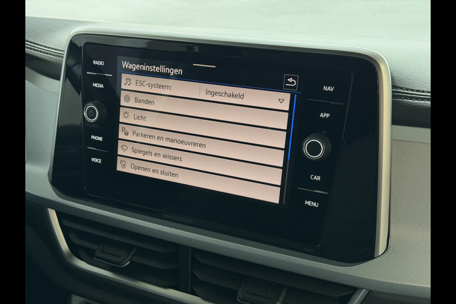 Volkswagen T-Roc 1.5 TSI 150PK EVO ADAP.CRUISE LED VIR.COCKPIT 18''LMV STOEL/.VERW. CAMERA TREKHAAK LMV 03.2025 HALF LEDER DODE.HOEK.DET ✅Top Auto's Wijchen , 30 Jaar Specialist in Volkswagen  : Alle Type's : R-Line Edition / Style / First Edition / Highline / Life , Zowel PHEV / HEV / MHEV / Benzine ✅