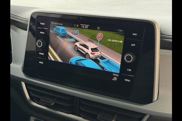 Volkswagen T-Roc 1.5 TSI 150PK EVO ADAP.CRUISE LED VIR.COCKPIT 18''LMV STOEL/.VERW. CAMERA TREKHAAK LMV 03.2025 HALF LEDER DODE.HOEK.DET ✅Top Auto's Wijchen , 30 Jaar Specialist in Volkswagen  : Alle Type's : R-Line Edition / Style / First Edition / Highline / Life , Zowel PHEV / HEV / MHEV / Benzine ✅