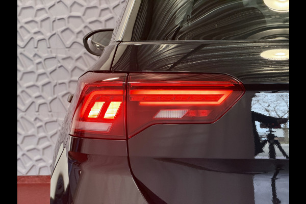 Volkswagen T-Roc 1.5 TSI 150PK EVO ADAP.CRUISE LED VIR.COCKPIT 18''LMV STOEL/.VERW. CAMERA TREKHAAK LMV 03.2025 HALF LEDER DODE.HOEK.DET ✅Top Auto's Wijchen , 30 Jaar Specialist in Volkswagen  : Alle Type's : R-Line Edition / Style / First Edition / Highline / Life , Zowel PHEV / HEV / MHEV / Benzine ✅