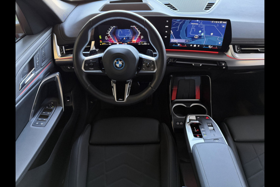 BMW X1 XDRIVE 25E M-SPORT LED PANO.SCHUIFDAK ELEK.KLEP NAVI STOELVERW M-SHADOW LINE ELEK.STOEL ZWARTE.HEMEL 2025 PHEV PLUG IN HYBRID AWD 4X4 4WD ✅ Top Auto's. Al 30 Jaar uw Bmw Specialist in ,  BMW M / M Sport / PHEV / HEV / Hybrid / Mhev / 25e / 30e / xDrive25e // xDrive30e / sDrive18i / sDrive20i / sDrive23i ✅