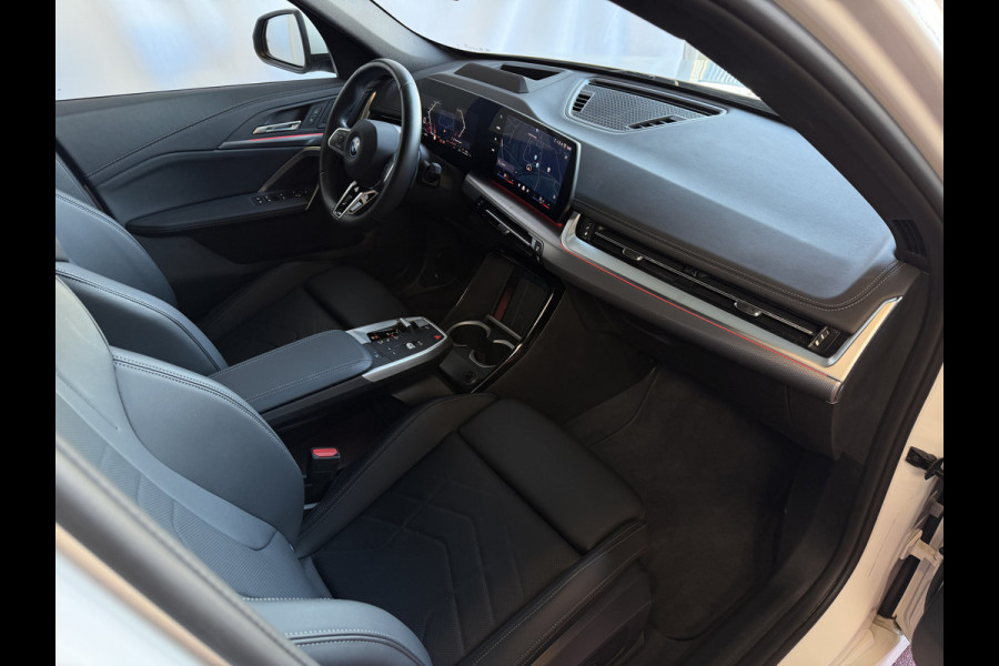 BMW X1 XDRIVE 25E M-SPORT LED PANO.SCHUIFDAK ELEK.KLEP NAVI STOELVERW M-SHADOW LINE ELEK.STOEL ZWARTE.HEMEL 2025 PHEV PLUG IN HYBRID AWD 4X4 4WD ✅ Top Auto's. Al 30 Jaar uw Bmw Specialist in ,  BMW M / M Sport / PHEV / HEV / Hybrid / Mhev / 25e / 30e / xDrive25e // xDrive30e / sDrive18i / sDrive20i / sDrive23i ✅