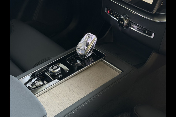 Volvo XC90 2.0 T8 456 PK 12/25 Bowers & Wilkins LUCHTVERING ALCANTARA.HEMEL 12/25 AWD 7P ULTRA DARK SCHUIFDAK 21''LMV STOEL/STUUR.VERW PANORAMA STANDKACHEL HEADUP ✅Top Auto's Wijchen✅ 170 Nieuwe en bijna nieuwe Auto's met : Benzine /  PHEV / Plug in hybrid / Hybrid / Mild hybrid / HEV / Keuze uit Plus / /Ultra/ Bright / Dark / Black Edition /