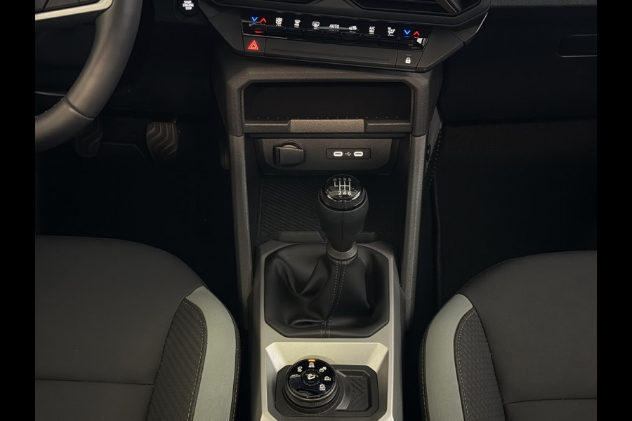 Dacia Bigster 1.2 MILD HYBRID 130 4X4 PANO SCHUIFDAK NAVI ELEK.KLEP CAMERA STOEL/STUUR VERW. LED AWD 4X4 4WD