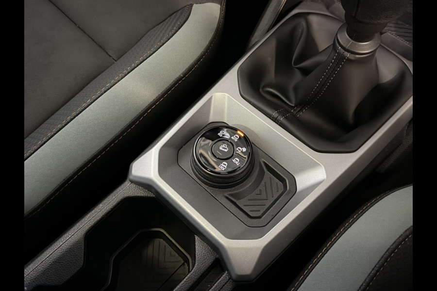 Dacia Bigster 1.2 MILD HYBRID 130 4X4 PANO SCHUIFDAK NAVI ELEK.KLEP CAMERA STOEL/STUUR VERW. LED AWD 4X4 4WD