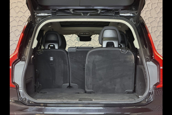 Volvo XC90 2.0 T8 456PK 12/25 Bowers & Wilkins LUCHTVERING AWD 7P ULTRA DARK SCHUIFDAK ELEK.TREKHAAK SCHUIFDAK 21''LMV STOEL/STUUR.VERW PANORAMA STANDKACHEL HEADUP PHEV ✅Top Auto's Wijchen✅ 170 Nieuwe en bijna nieuwe Auto's met : Benzine /  PHEV / Plug in hybrid / Hybrid / Mild hybrid / HEV / Keuze uit Plus / /Ultra/ Bright / Dark / Black Edition /