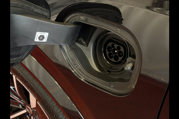 Volvo XC90 2.0 T8 456PK 12/25 Bowers & Wilkins LUCHTVERING AWD 7P ULTRA DARK SCHUIFDAK ELEK.TREKHAAK SCHUIFDAK 21''LMV STOEL/STUUR.VERW PANORAMA STANDKACHEL HEADUP PHEV ✅Top Auto's Wijchen✅ 170 Nieuwe en bijna nieuwe Auto's met : Benzine /  PHEV / Plug in hybrid / Hybrid / Mild hybrid / HEV / Keuze uit Plus / /Ultra/ Bright / Dark / Black Edition /