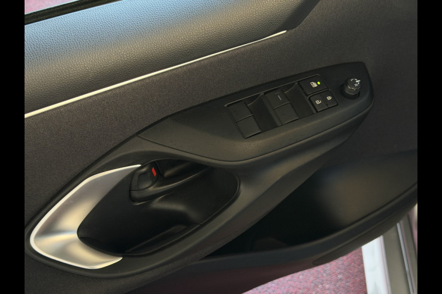 Toyota Yaris 1.5 HYBRID STOEL/STUUR VERW CARPLAY CAMERA LMV ADAP.CRUISE ✅ Top Auto's Wijchen , Al 30 Jaar verkoop van Toyota , Type's Launch / Executive / Dynamic / First Edition / Business / Zowel Phev / Hev / Benzine / met fabrieksgarantie ✅