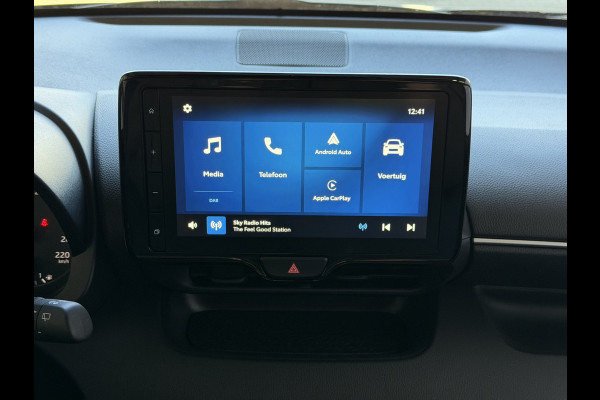 Toyota Yaris 1.5 HYBRID STOEL/STUUR VERW CARPLAY CAMERA LMV ADAP.CRUISE ✅ Top Auto's Wijchen , Al 30 Jaar verkoop van Toyota , Type's Launch / Executive / Dynamic / First Edition / Business / Zowel Phev / Hev / Benzine / met fabrieksgarantie ✅