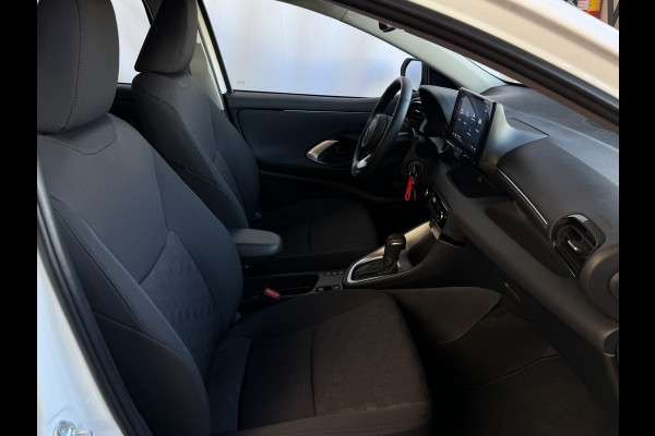 Toyota Yaris 1.5 HYBRID STOEL/STUUR VERW CARPLAY CAMERA LMV ADAP.CRUISE ✅ Top Auto's Wijchen , Al 30 Jaar verkoop van Toyota , Type's Launch / Executive / Dynamic / First Edition / Business / Zowel Phev / Hev / Benzine / met fabrieksgarantie ✅