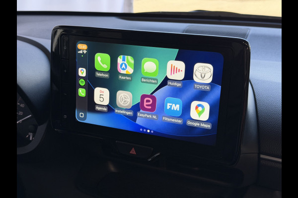 Toyota Yaris 1.5 HYBRID STOEL/STUUR VERW CARPLAY CAMERA LMV ADAP.CRUISE ✅ Top Auto's Wijchen , Al 30 Jaar verkoop van Toyota , Type's Launch / Executive / Dynamic / First Edition / Business / Zowel Phev / Hev / Benzine / met fabrieksgarantie ✅