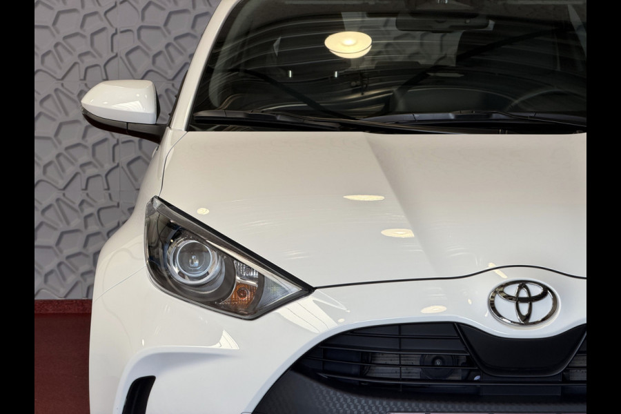Toyota Yaris 1.5 HYBRID STOEL/STUUR VERW CARPLAY CAMERA LMV ADAP.CRUISE ✅ Top Auto's Wijchen , Al 30 Jaar verkoop van Toyota , Type's Launch / Executive / Dynamic / First Edition / Business / Zowel Phev / Hev / Benzine / met fabrieksgarantie ✅