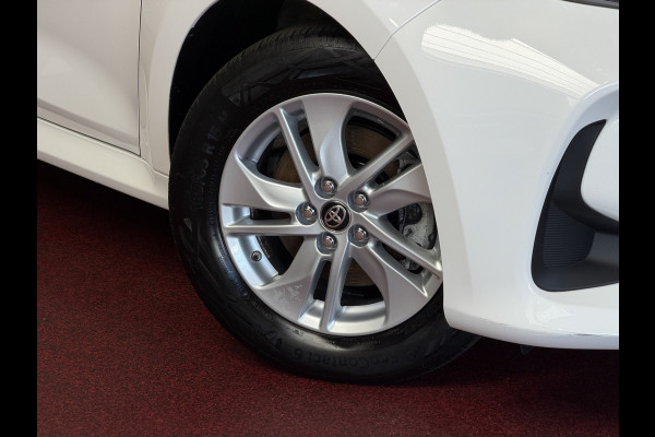 Toyota Yaris 1.5 HYBRID STOEL/STUUR VERW CARPLAY CAMERA LMV ADAP.CRUISE ✅ Top Auto's Wijchen , Al 30 Jaar verkoop van Toyota , Type's Launch / Executive / Dynamic / First Edition / Business / Zowel Phev / Hev / Benzine / met fabrieksgarantie ✅