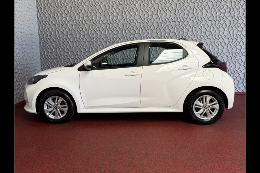 Toyota Yaris 1.5 HYBRID STOEL/STUUR VERW CARPLAY CAMERA LMV ADAP.CRUISE ✅ Top Auto's Wijchen , Al 30 Jaar verkoop van Toyota , Type's Launch / Executive / Dynamic / First Edition / Business / Zowel Phev / Hev / Benzine / met fabrieksgarantie ✅