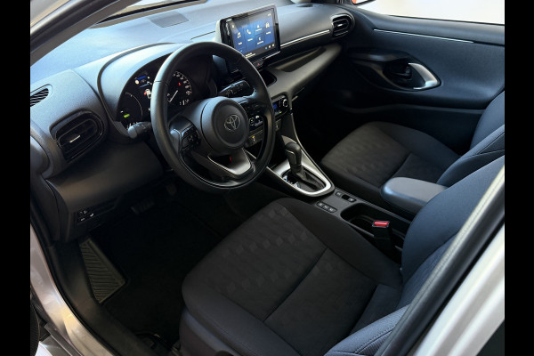 Toyota Yaris 1.5 HYBRID STOEL/STUUR VERW CARPLAY CAMERA LMV ADAP.CRUISE ✅ Top Auto's Wijchen , Al 30 Jaar verkoop van Toyota , Type's Launch / Executive / Dynamic / First Edition / Business / Zowel Phev / Hev / Benzine / met fabrieksgarantie ✅