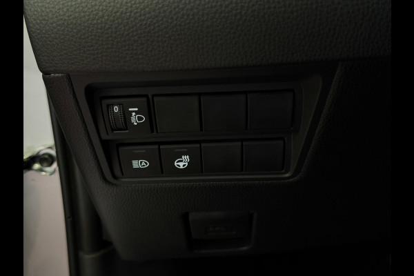 Toyota Yaris 1.5 HYBRID STOEL/STUUR VERW CARPLAY CAMERA LMV ADAP.CRUISE ✅ Top Auto's Wijchen , Al 30 Jaar verkoop van Toyota , Type's Launch / Executive / Dynamic / First Edition / Business / Zowel Phev / Hev / Benzine / met fabrieksgarantie ✅