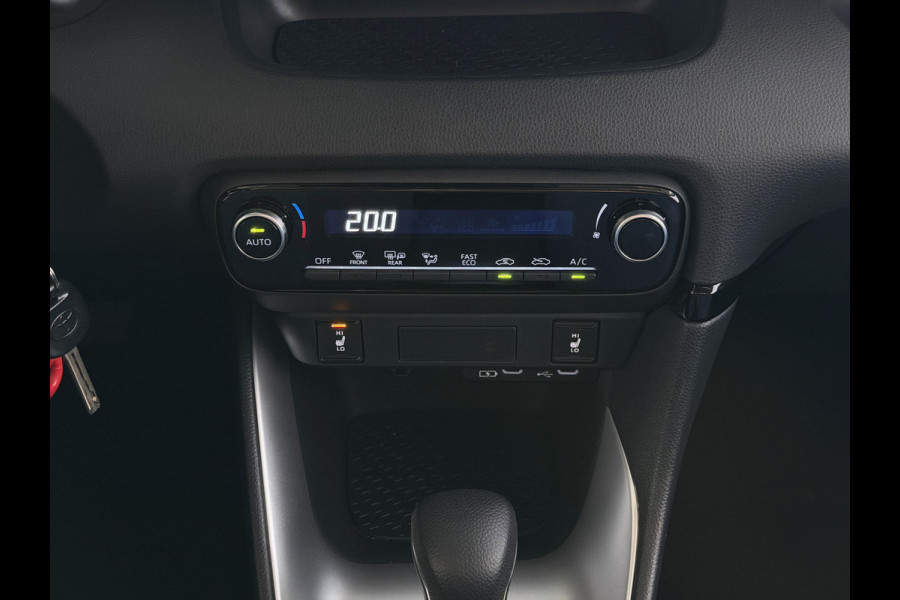 Toyota Yaris 1.5 HYBRID STOEL/STUUR VERW CARPLAY CAMERA LMV ADAP.CRUISE ✅ Top Auto's Wijchen , Al 30 Jaar verkoop van Toyota , Type's Launch / Executive / Dynamic / First Edition / Business / Zowel Phev / Hev / Benzine / met fabrieksgarantie ✅