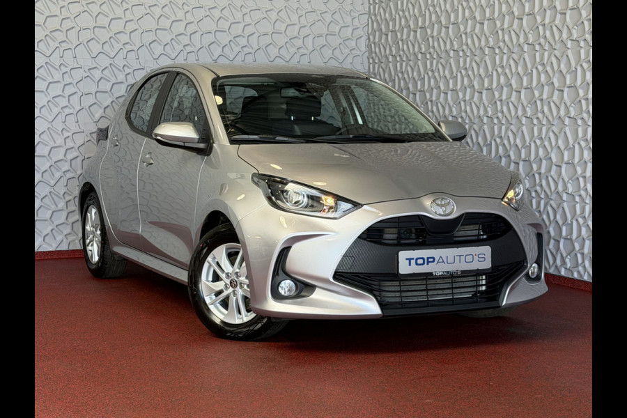 Toyota Yaris 1.5 HYBRID STOEL/STUUR VERW CARPLAY CAMERA LMV ADAP.CRUISE ✅ Top Auto's Wijchen , Al 30 Jaar verkoop van Toyota , Type's Launch / Executive / Dynamic / First Edition / Business / Zowel Phev / Hev / Benzine / met fabrieksgarantie ✅