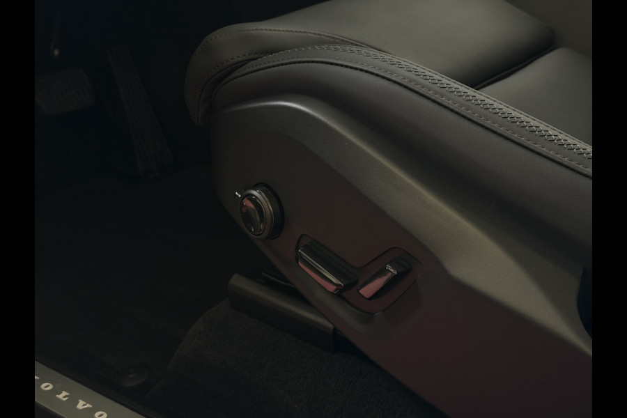 Volvo XC90 2.0 T8 456 PK12/25 Bowers & Wilkins LUCHTVERING AWD 7P ULTRA DARK SCHUIFDAK ELEK.TREKHAAK SCHUIFDAK 21''LMV STOEL/STUUR.VERW PANORAMA STANDKACHEL HEADUP ✅Top Auto's Wijchen✅ 170 Nieuwe en bijna nieuwe Auto's met : Benzine /  PHEV / Plug in hybrid / Hybrid / Mild hybrid / HEV / Keuze uit Plus / /Ultra/ Bright / Dark / Black Edition /