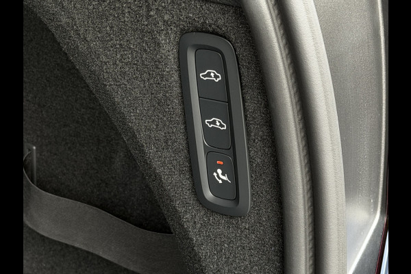 Volvo XC90 2.0 T8 456 PK12/25 Bowers & Wilkins LUCHTVERING AWD 7P ULTRA DARK SCHUIFDAK ELEK.TREKHAAK SCHUIFDAK 21''LMV STOEL/STUUR.VERW PANORAMA STANDKACHEL HEADUP ✅Top Auto's Wijchen✅ 170 Nieuwe en bijna nieuwe Auto's met : Benzine /  PHEV / Plug in hybrid / Hybrid / Mild hybrid / HEV / Keuze uit Plus / /Ultra/ Bright / Dark / Black Edition /