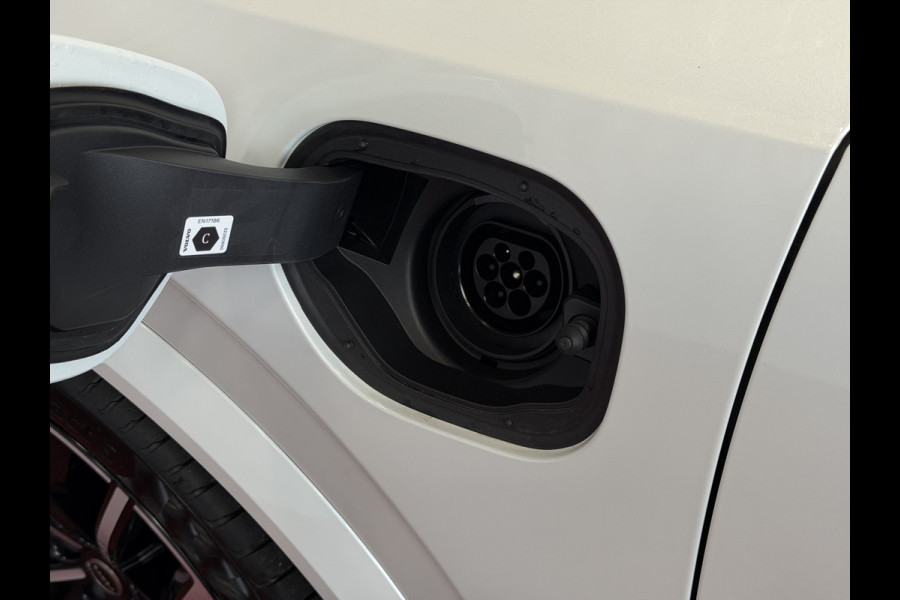 Volvo XC90 2.0 T8 456 PK12/25 Bowers & Wilkins LUCHTVERING AWD 7P ULTRA DARK SCHUIFDAK ELEK.TREKHAAK SCHUIFDAK 21''LMV STOEL/STUUR.VERW PANORAMA STANDKACHEL HEADUP ✅Top Auto's Wijchen✅ 170 Nieuwe en bijna nieuwe Auto's met : Benzine /  PHEV / Plug in hybrid / Hybrid / Mild hybrid / HEV / Keuze uit Plus / /Ultra/ Bright / Dark / Black Edition /