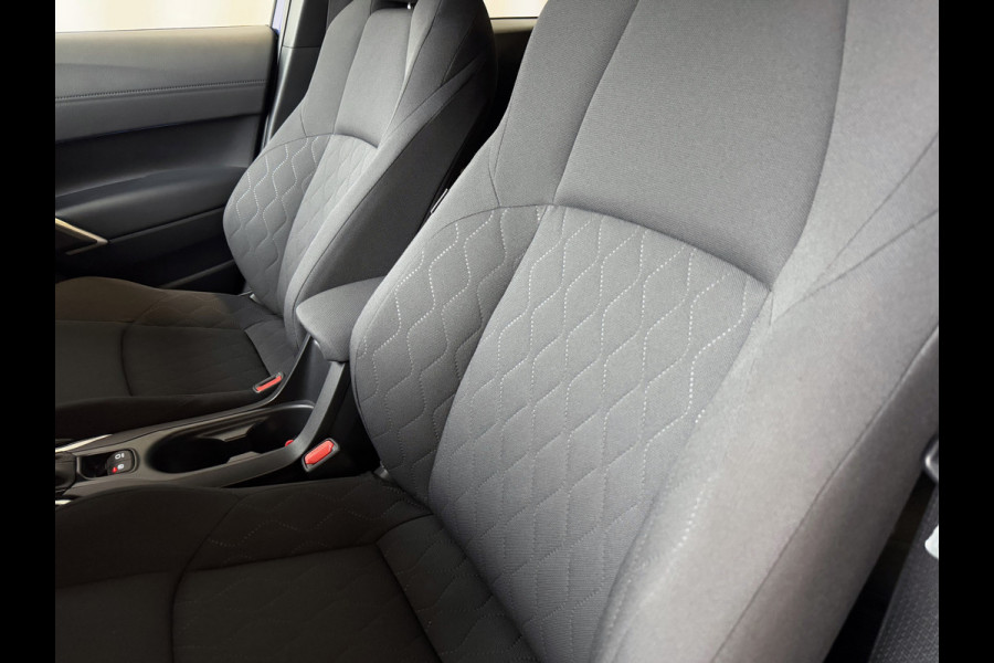 Toyota Corolla Cross 12/2024 HYBRID 140 STYLE LED KEYLESS CARPLAY NAVI CAMERA STOEL/STUUR VERW. ELEK.KLEP ADAP CRUISE PDC ✅ Top Auto's Wijchen , Al 30 Jaar verkoop van Toyota , Type's Launch / Executive / Dynamic / First Edition / Business / Zowel Phev / Hev / Benzine / met fabrieksgarantie ✅