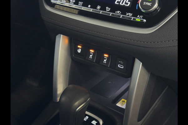 Toyota Corolla Cross 12/2024 HYBRID 140 STYLE LED KEYLESS CARPLAY NAVI CAMERA STOEL/STUUR VERW. ELEK.KLEP ADAP CRUISE PDC ✅ Top Auto's Wijchen , Al 30 Jaar verkoop van Toyota , Type's Launch / Executive / Dynamic / First Edition / Business / Zowel Phev / Hev / Benzine / met fabrieksgarantie ✅