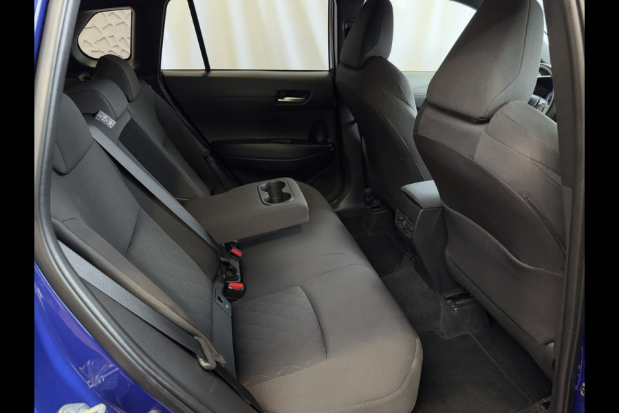 Toyota Corolla Cross 12/2024 HYBRID 140 STYLE LED KEYLESS CARPLAY NAVI CAMERA STOEL/STUUR VERW. ELEK.KLEP ADAP CRUISE PDC ✅ Top Auto's Wijchen , Al 30 Jaar verkoop van Toyota , Type's Launch / Executive / Dynamic / First Edition / Business / Zowel Phev / Hev / Benzine / met fabrieksgarantie ✅