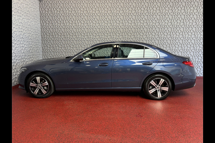 Mercedes-Benz C-Klasse 300e 313PK PHEV 12/2024 AVANTGARDE TREKHAAK HALF LEER CAMERA ELEK/STOEL/VERWARMD 12/2024 PHEV PLUG IN HYBRIDE phev