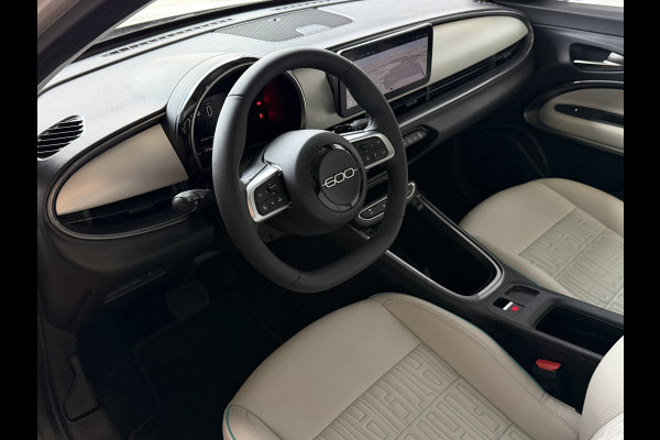 Fiat 600 1.2 HYBRID LA PRIMA LEER MASSAGE ELEK.STOEL CAMERA CARPLAY ADAP.CRUISE STOELVERW. ELEK.KLEP 18''LMV ✅ Top Auto Fiat Wijchen , 30 Jaar ervaring in Fiat , Wij leveren de : Icon / La Prima / Pop / Sport . Urban / Benzine / Hybrid . Met Fabrieksgarantie ✅