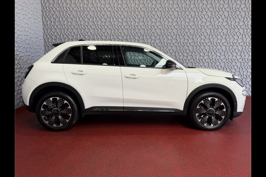 Fiat 600 1.2 HYBRID LA PRIMA LEER MASSAGE ELEK.STOEL CAMERA CARPLAY ADAP.CRUISE STOELVERW. ELEK.KLEP 18''LMV ✅ Top Auto Fiat Wijchen , 30 Jaar ervaring in Fiat , Wij leveren de : Icon / La Prima / Pop / Sport . Urban / Benzine / Hybrid . Met Fabrieksgarantie ✅