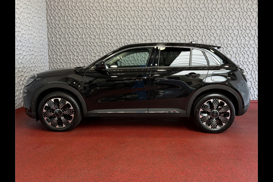 Fiat 600 1.2 HYBRID LA PRIMA CAMERA CARPLAY ADAP.CRUISE STOELVERW. ELEK.KLEP LEER MASSAGE ELEK.STOEL 18''LMV ✅ Top Auto Fiat Wijchen , 30 Jaar ervaring in Fiat , Wij leveren de : Icon / La Prima / Pop / Sport . Urban / Benzine / Hybrid . Met Fabrieksgarantie ✅