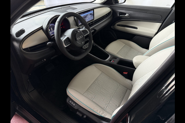 Fiat 600 1.2 HYBRID LA PRIMA CAMERA CARPLAY ADAP.CRUISE STOELVERW. ELEK.KLEP LEER MASSAGE ELEK.STOEL 18''LMV ✅ Top Auto Fiat Wijchen , 30 Jaar ervaring in Fiat , Wij leveren de : Icon / La Prima / Pop / Sport . Urban / Benzine / Hybrid . Met Fabrieksgarantie ✅