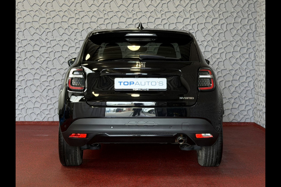 Fiat 600 1.2 HYBRID LA PRIMA CAMERA CARPLAY ADAP.CRUISE STOELVERW. ELEK.KLEP LEER MASSAGE ELEK.STOEL 18''LMV ✅ Top Auto Fiat Wijchen , 30 Jaar ervaring in Fiat , Wij leveren de : Icon / La Prima / Pop / Sport . Urban / Benzine / Hybrid . Met Fabrieksgarantie ✅
