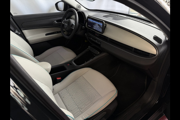 Fiat 600 1.2 HYBRID LA PRIMA CAMERA CARPLAY ADAP.CRUISE STOELVERW. ELEK.KLEP LEER MASSAGE ELEK.STOEL 18''LMV ✅ Top Auto Fiat Wijchen , 30 Jaar ervaring in Fiat , Wij leveren de : Icon / La Prima / Pop / Sport . Urban / Benzine / Hybrid . Met Fabrieksgarantie ✅