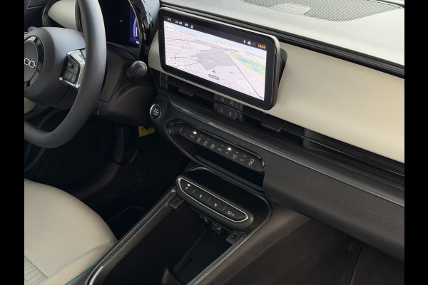 Fiat 600 1.2 HYBRID LA PRIMA CAMERA CARPLAY ADAP.CRUISE STOELVERW. ELEK.KLEP LEER MASSAGE ELEK.STOEL 18''LMV ✅ Top Auto Fiat Wijchen , 30 Jaar ervaring in Fiat , Wij leveren de : Icon / La Prima / Pop / Sport . Urban / Benzine / Hybrid . Met Fabrieksgarantie ✅