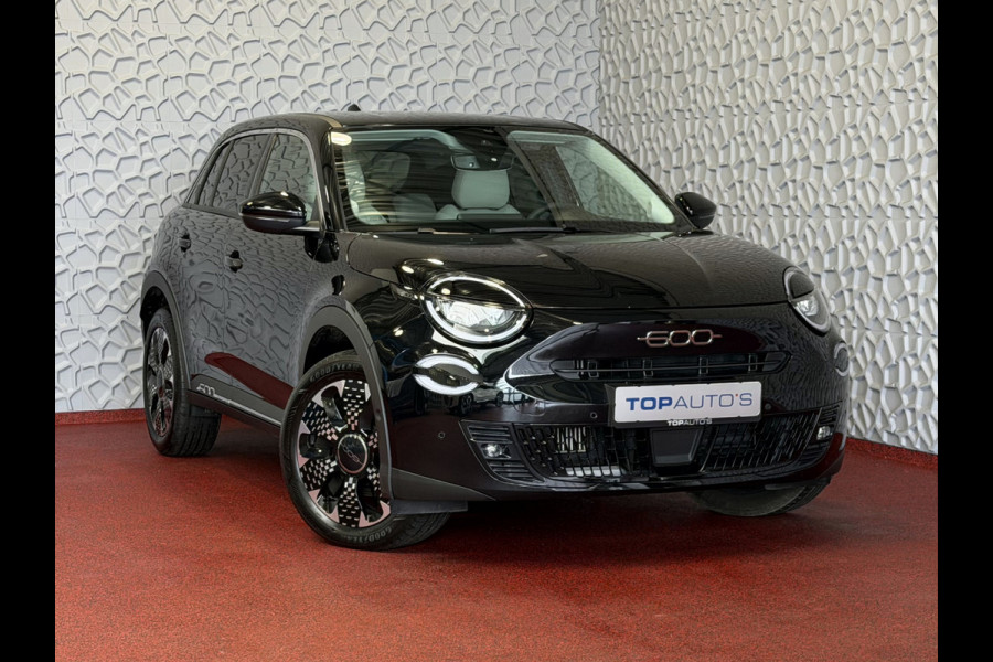 Fiat 600 1.2 HYBRID LA PRIMA CAMERA CARPLAY ADAP.CRUISE STOELVERW. ELEK.KLEP LEER MASSAGE ELEK.STOEL 18''LMV ✅ Top Auto Fiat Wijchen , 30 Jaar ervaring in Fiat , Wij leveren de : Icon / La Prima / Pop / Sport . Urban / Benzine / Hybrid . Met Fabrieksgarantie ✅