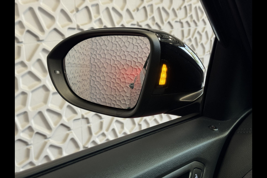 Volkswagen T-Roc 1.5 TSI 150PK R-LINE PANORAMA BLACKLINE EVO IQ LIGHT ALCANTARA ELEK.KLEP CARPLAY STOEL/STUUR VERW. 19"LMV VIR.COCKPIT 07/2025 ✅Top Auto's Wijchen , 30 Jaar Specialist in Volkswagen  : Alle Type's : R-Line Edition / Style / First Edition / Highline / Life , Zowel PHEV / HEV / MHEV / Benzine ✅