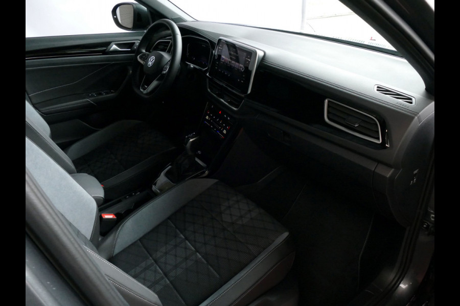 Volkswagen T-Roc 1.5 TSI 150PK R-LINE EVO IQ LIGHT PANO ALCANTARA ELEK.KLEP CARPLAY STOEL/STUUR VERW. 19"LMV VIR.COCKPIT 06/25 ✅Top Auto's Wijchen , 30 Jaar Specialist in Volkswagen  : Alle Type's : R-Line Edition / Style / First Edition / Highline / Life , Zowel PHEV / HEV / MHEV / Benzine ✅