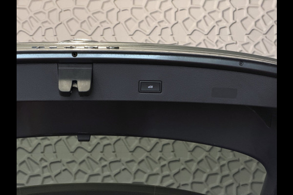 Volkswagen T-Roc 1.5 TSI 150PK R-LINE EVO IQ LIGHT PANO ALCANTARA ELEK.KLEP CARPLAY STOEL/STUUR VERW. 19"LMV VIR.COCKPIT 06/25 ✅Top Auto's Wijchen , 30 Jaar Specialist in Volkswagen  : Alle Type's : R-Line Edition / Style / First Edition / Highline / Life , Zowel PHEV / HEV / MHEV / Benzine ✅