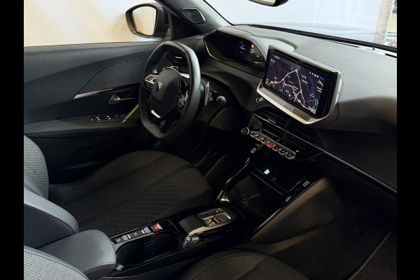 Peugeot 2008 1.2 HYBRID 145e ALLURE CARPLAY I-COCKPIT NAVI ADAP.CRUISE ✅Top Auto's Wijchen , 30 Jaar Specialist in Peugeot : Alle Type's : Style / GT / GT-Line / Allure / Business / Active / Zowel PHEV / HEV / MHEV / Benzine ✅