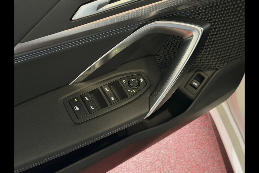 BMW X1 SDRIVE M-SPORT SHADOW LINE NAVI LED ELEK.KLEP ADAP.CRUISE LEER/ALCANTARA CAMERA M-SPORT INTERIEUR / EXTERIEUR ✅ Top Auto's. Al 30 Jaar uw Bmw Specialist in ,  BMW M / M Sport / PHEV / HEV / Hybrid / Mhev / 25e / 30e / xDrive25e // xDrive30e / sDrive18i / sDrive20i / sDrive23i ✅