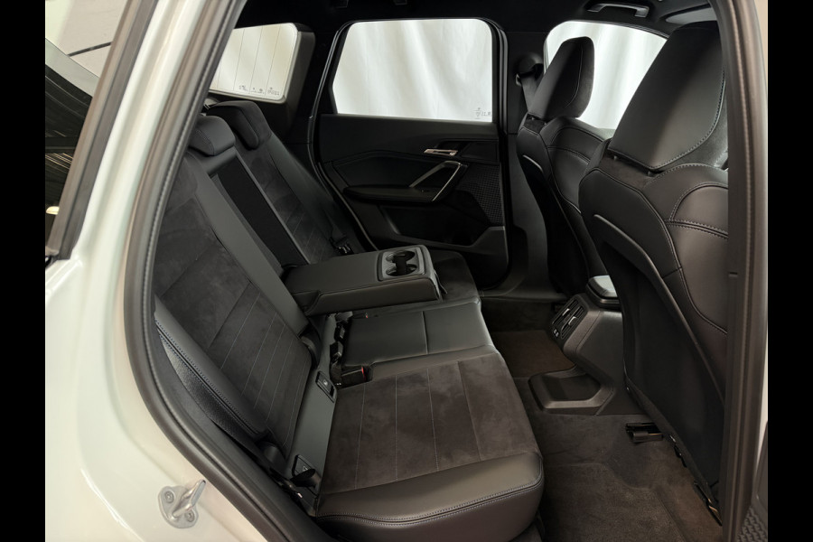 BMW X1 SDRIVE M-SPORT SHADOW LINE NAVI LED ELEK.KLEP ADAP.CRUISE LEER/ALCANTARA CAMERA M-SPORT INTERIEUR / EXTERIEUR ✅ Top Auto's. Al 30 Jaar uw Bmw Specialist in ,  BMW M / M Sport / PHEV / HEV / Hybrid / Mhev / 25e / 30e / xDrive25e // xDrive30e / sDrive18i / sDrive20i / sDrive23i ✅