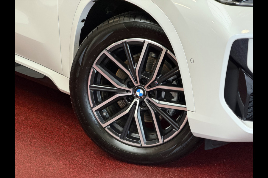 BMW X1 SDRIVE M-SPORT SHADOW LINE NAVI LED ELEK.KLEP ADAP.CRUISE LEER/ALCANTARA CAMERA M-SPORT INTERIEUR / EXTERIEUR ✅ Top Auto's. Al 30 Jaar uw Bmw Specialist in ,  BMW M / M Sport / PHEV / HEV / Hybrid / Mhev / 25e / 30e / xDrive25e // xDrive30e / sDrive18i / sDrive20i / sDrive23i ✅