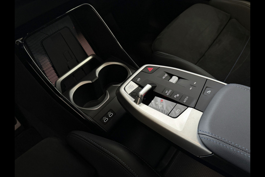 BMW X1 SDRIVE M-SPORT SHADOW LINE NAVI LED ELEK.KLEP CRUISE LEER/ALCANTARA CAMERA M-SPORT INTERIEUR / EXTERIEUR ✅ Top Auto's. Al 30 Jaar uw Bmw Specialist in ,  BMW M / M Sport / PHEV / HEV / Hybrid / Mhev / 25e / 30e / xDrive25e // xDrive30e / sDrive18i / sDrive20i / sDrive23i ✅