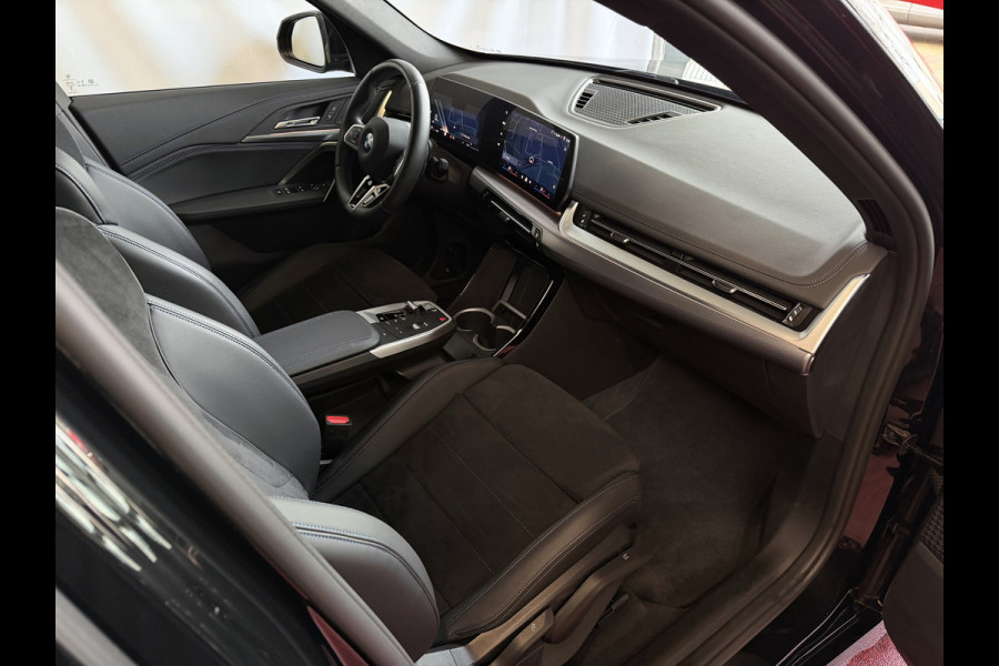 BMW X1 SDRIVE M-SPORT SHADOW LINE NAVI LED ELEK.KLEP CRUISE LEER/ALCANTARA CAMERA M-SPORT INTERIEUR / EXTERIEUR ✅ Top Auto's. Al 30 Jaar uw Bmw Specialist in ,  BMW M / M Sport / PHEV / HEV / Hybrid / Mhev / 25e / 30e / xDrive25e // xDrive30e / sDrive18i / sDrive20i / sDrive23i ✅