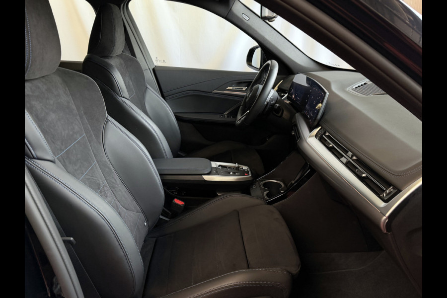 BMW X1 SDRIVE M-SPORT SHADOW LINE NAVI LED ELEK.KLEP CRUISE LEER/ALCANTARA CAMERA M-SPORT INTERIEUR / EXTERIEUR ✅ Top Auto's. Al 30 Jaar uw Bmw Specialist in ,  BMW M / M Sport / PHEV / HEV / Hybrid / Mhev / 25e / 30e / xDrive25e // xDrive30e / sDrive18i / sDrive20i / sDrive23i ✅