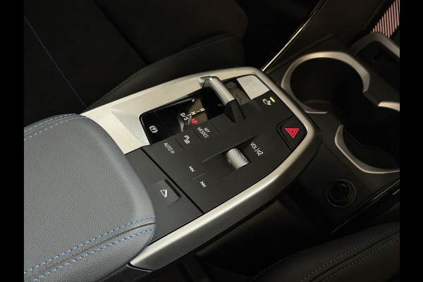 BMW X1 SDRIVE M-SPORT SHADOW LINE NAVI LED ELEK.KLEP CRUISE LEER/ALCANTARA CAMERA M-SPORT INTERIEUR / EXTERIEUR ✅ Top Auto's. Al 30 Jaar uw Bmw Specialist in ,  BMW M / M Sport / PHEV / HEV / Hybrid / Mhev / 25e / 30e / xDrive25e // xDrive30e / sDrive18i / sDrive20i / sDrive23i ✅