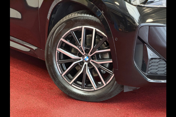 BMW X1 SDRIVE M-SPORT SHADOW LINE NAVI LED ELEK.KLEP CRUISE LEER/ALCANTARA CAMERA M-SPORT INTERIEUR / EXTERIEUR ✅ Top Auto's. Al 30 Jaar uw Bmw Specialist in ,  BMW M / M Sport / PHEV / HEV / Hybrid / Mhev / 25e / 30e / xDrive25e // xDrive30e / sDrive18i / sDrive20i / sDrive23i ✅