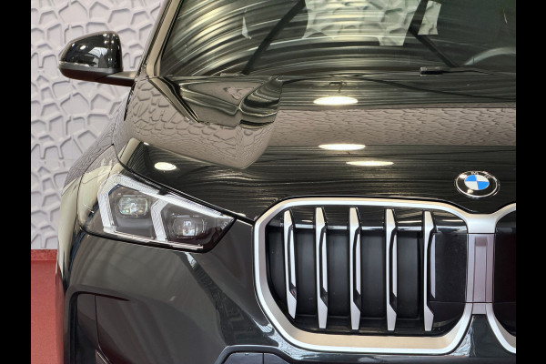 BMW X1 SDRIVE M-SPORT SHADOW LINE NAVI LED ELEK.KLEP CRUISE LEER/ALCANTARA CAMERA M-SPORT INTERIEUR / EXTERIEUR ✅ Top Auto's. Al 30 Jaar uw Bmw Specialist in ,  BMW M / M Sport / PHEV / HEV / Hybrid / Mhev / 25e / 30e / xDrive25e // xDrive30e / sDrive18i / sDrive20i / sDrive23i ✅
